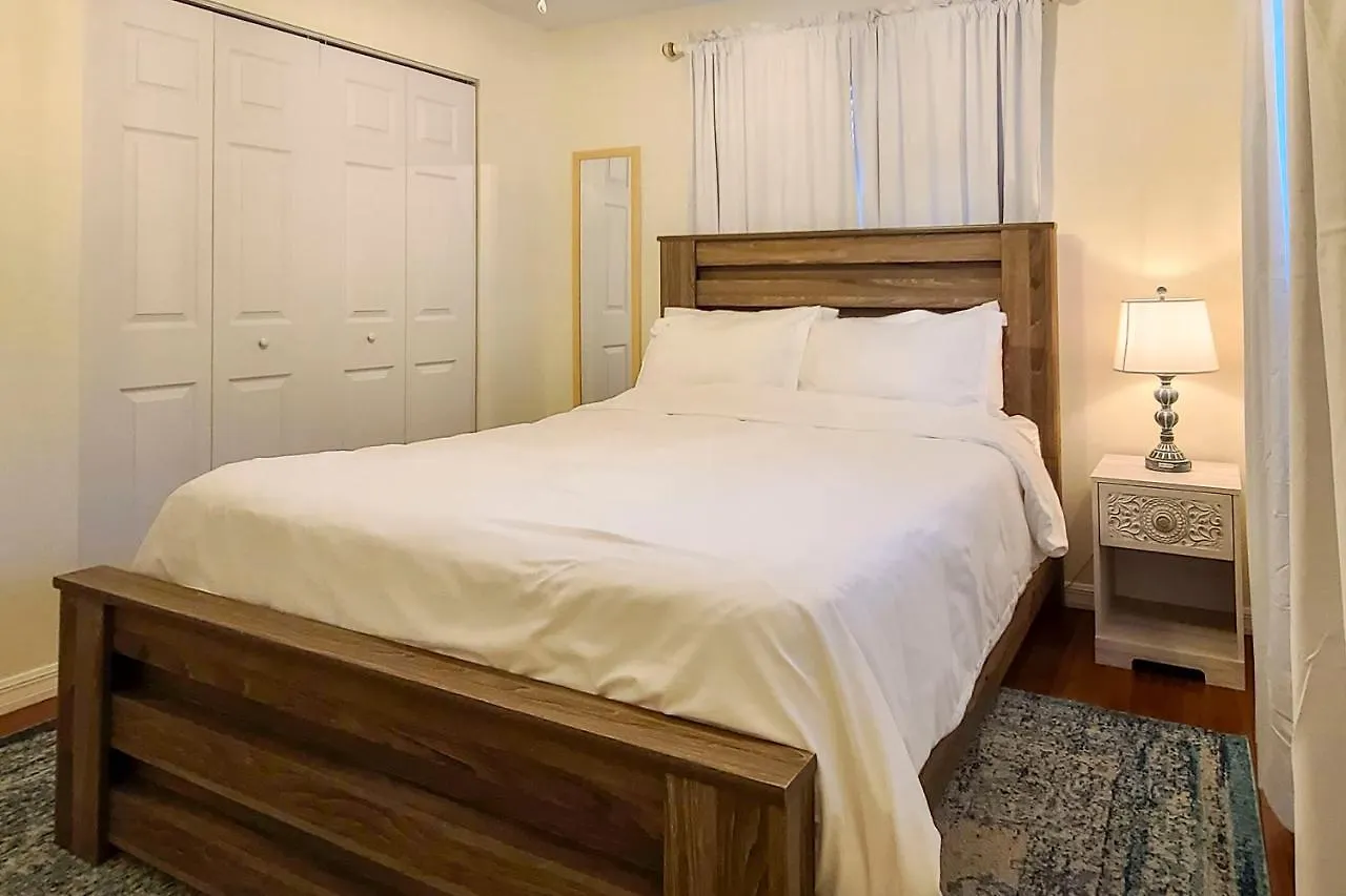 Calming Getaway 9 Mi To Clearwater Beach! Holiday home