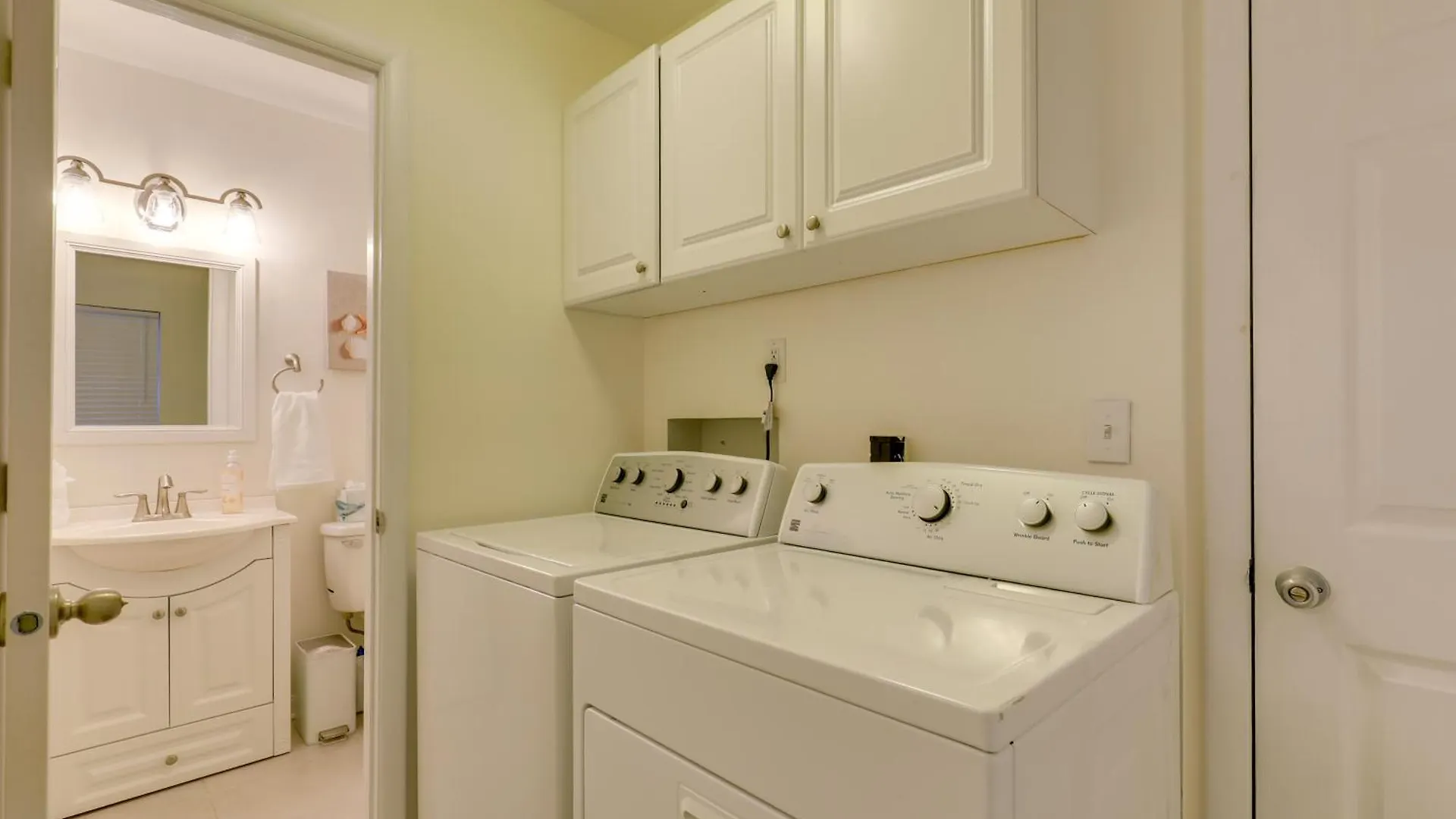 Holiday home Calming Getaway 9 Mi To Clearwater Beach!