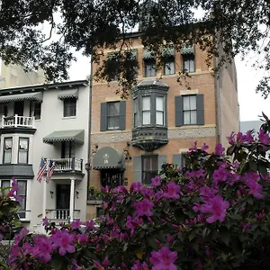 foley-house-inn.top-hotels-in-savannah.com/
